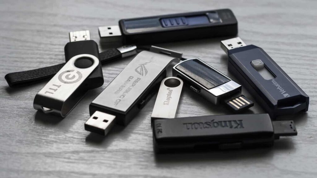 How to back up Linux settings to a flash drive