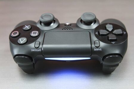 How to use the PS4 controller on Linux